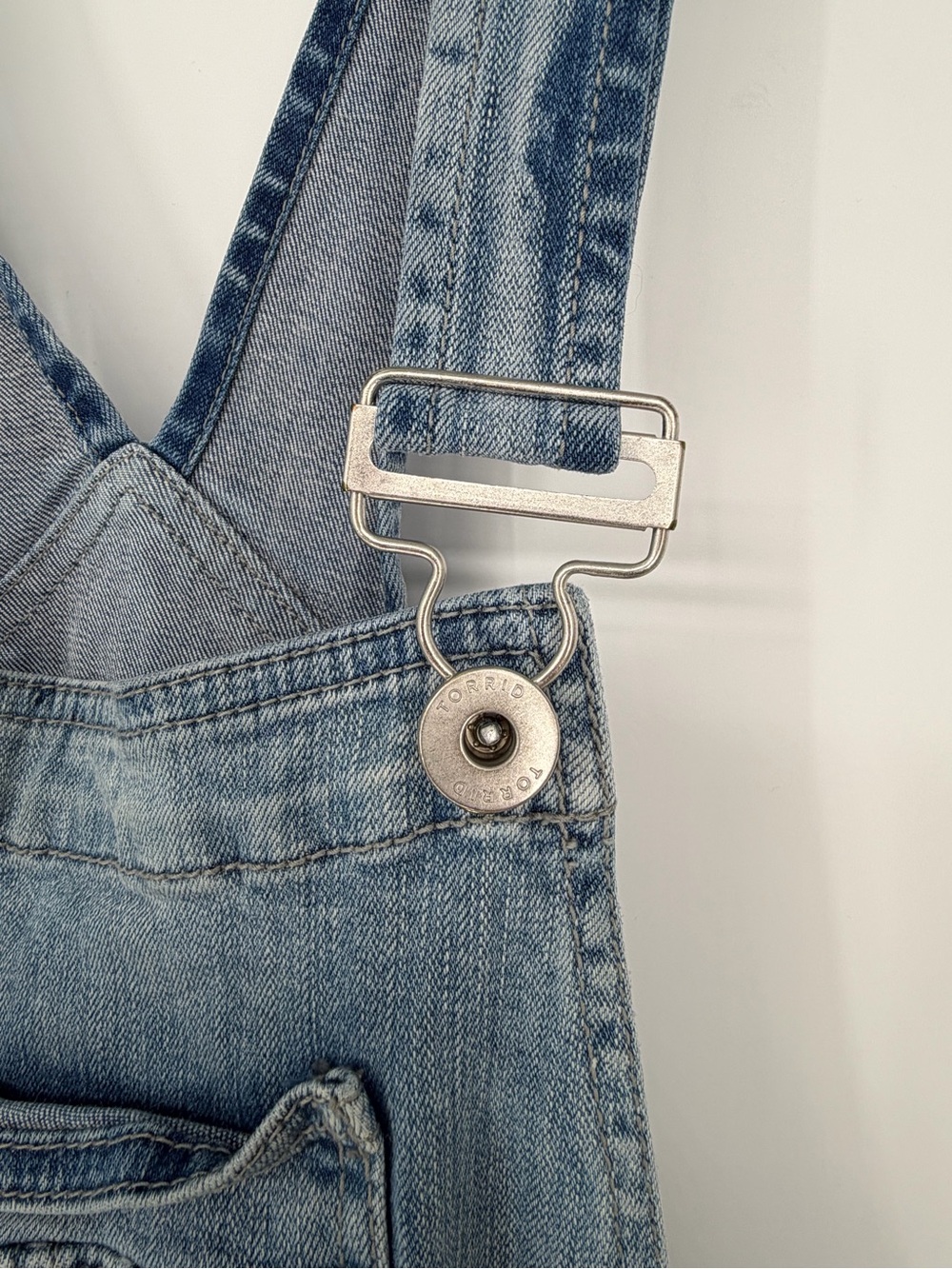 Torrid distressed denim overalls in light wash - Picture 4 of 5